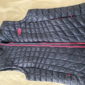 Women’s North Face Vest size M